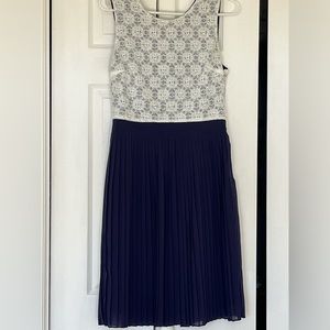 Navy and white dress - cute but comfy!